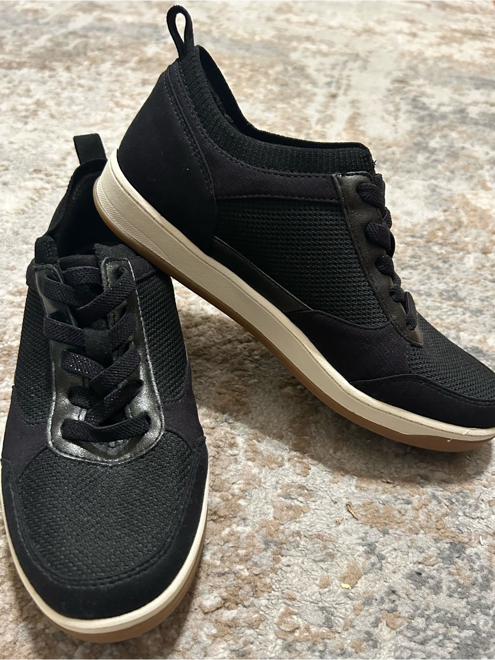 Life Stride Women's Black and White Casual Slip On Sneakers